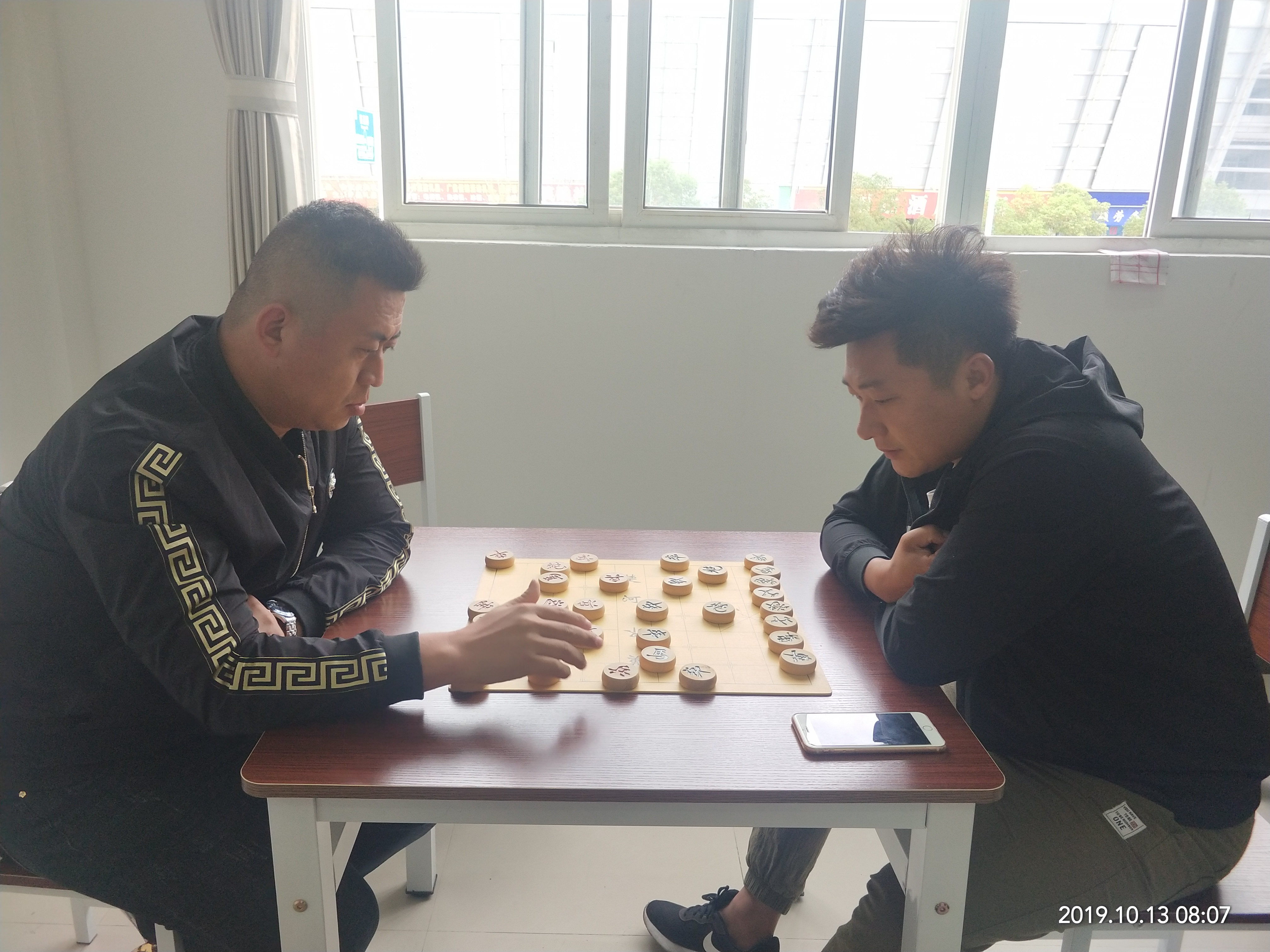 公司工会举办象棋比赛