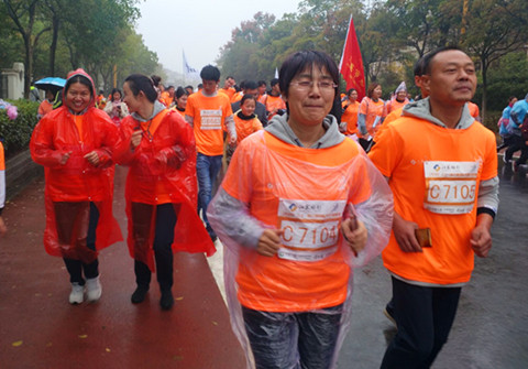 公司工会响应市总号召参加大型赛事活动