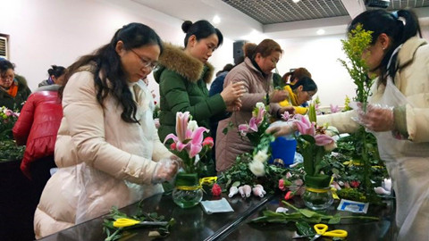 公司女工委开展“三.八”节女工活动 公司女工委开展“三.八”节女工活动