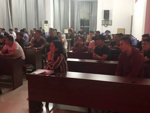 淮楚公司开展国庆前驾驶员安全教育活动