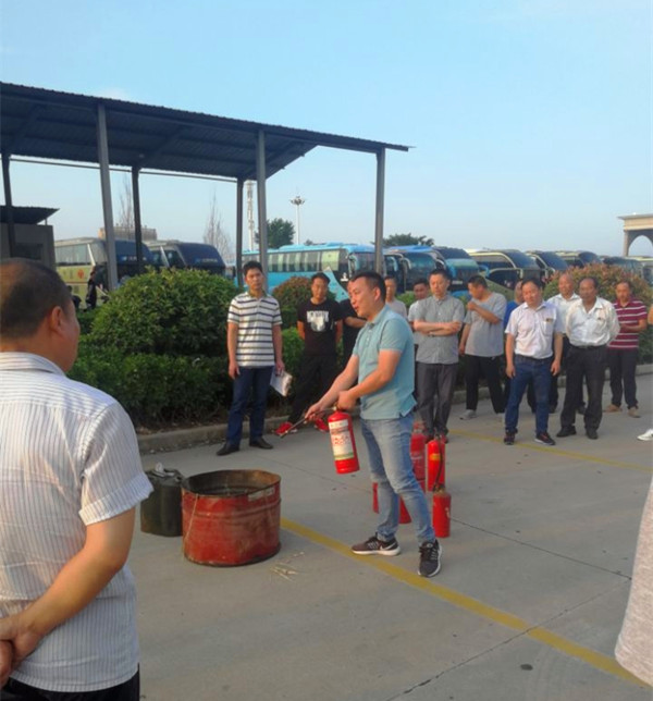 客运公司举行夏季消防疏散应急演练