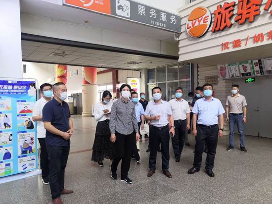 市领导到汽车南站督查文明城市创建工作
