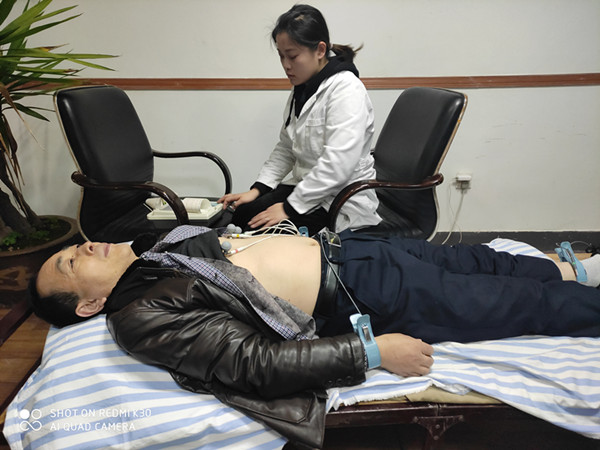 淮汽为驾驶人员进行春运前健康体检