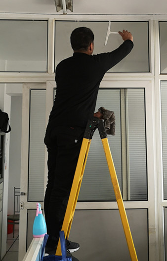 科技开发中心开展节前“大扫除”活动