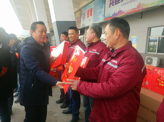 市总工会领导慰问公司一线员工