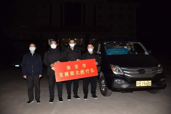 送医务抗疫情  接民工助返岗