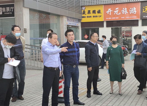 交通运输局局长徐效文带队督查公司文明城市创建工作