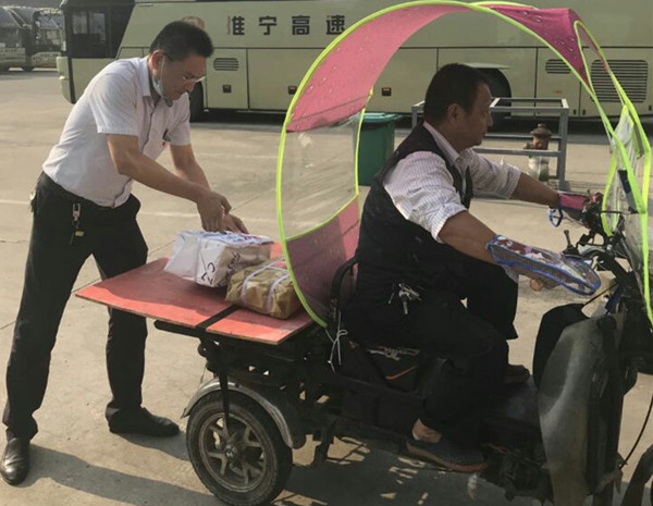 战疫情、斗酷暑，努力增产创收