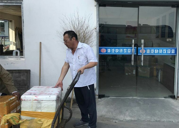 战疫情、斗酷暑，努力增产创收