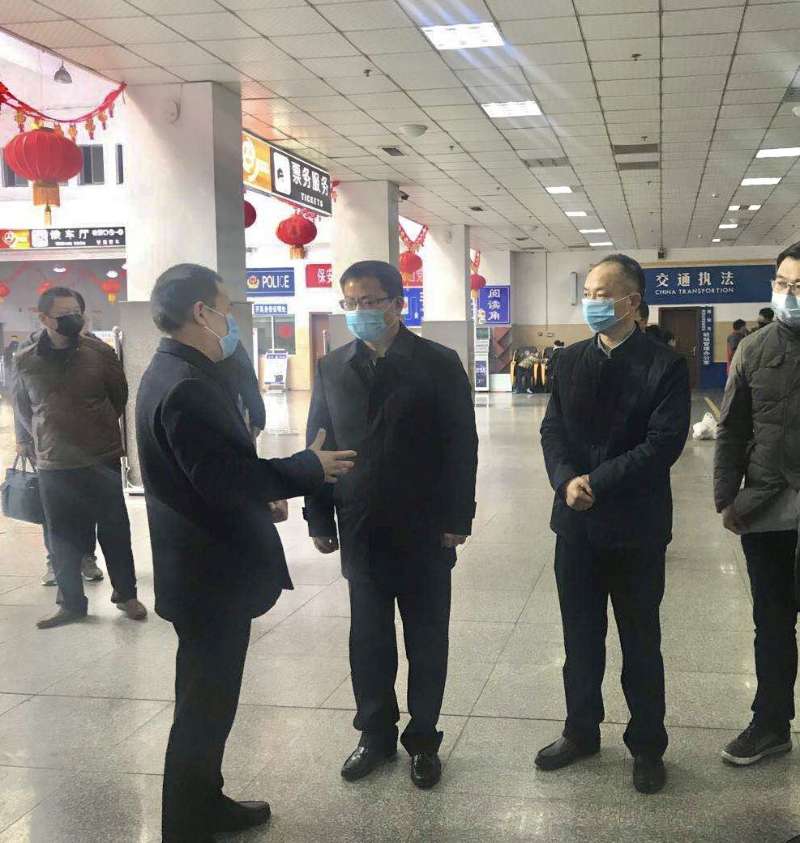 常务副市长张国梁到北站检查春运安全生产工作
