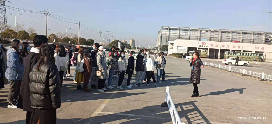 蓝天驾校多角度做好营销宣传