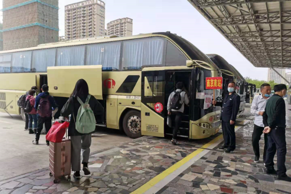 汽车南站迎来“五一”假日返程高峰