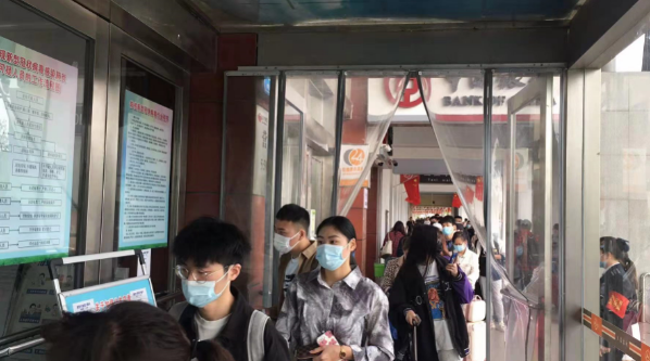 汽车南站迎来“五一”假日返程高峰