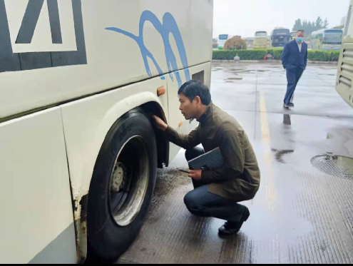 客运公司开展车辆专项检查