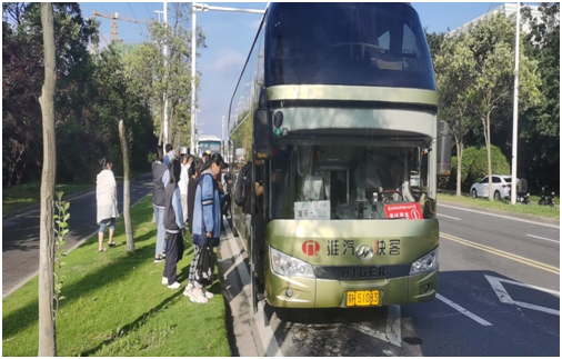 旅游运输公司圆满完成中考运输任务