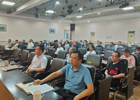 公司召开六届三次暨七届一次股东会议