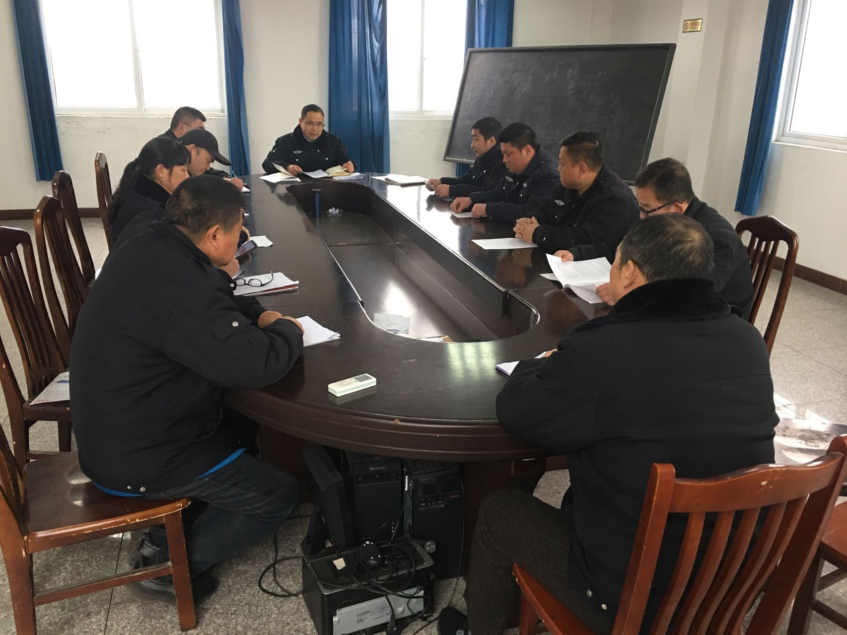 检测站党支部召开组织生活会