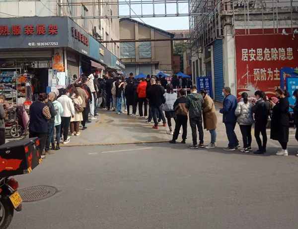 全力配合疫情防控 　保障市场安全营业