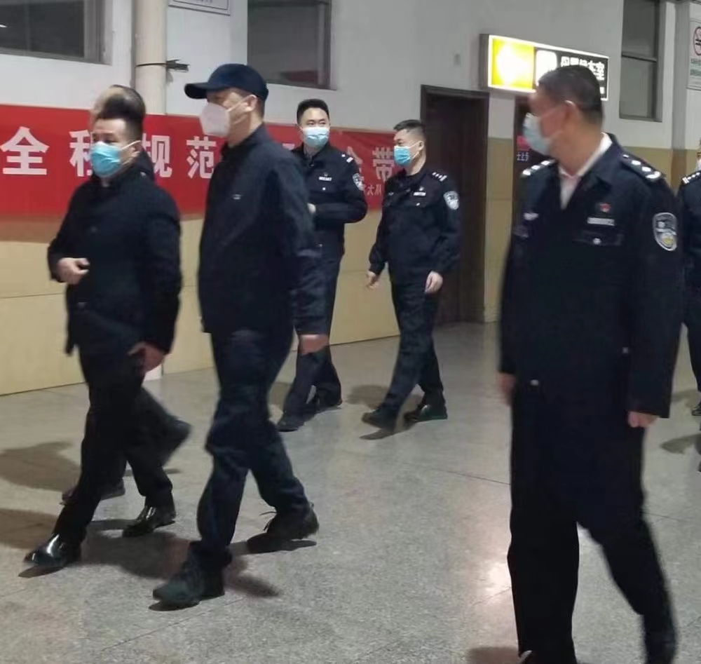 公安部领导莅临汽车北站检查安全生产工作