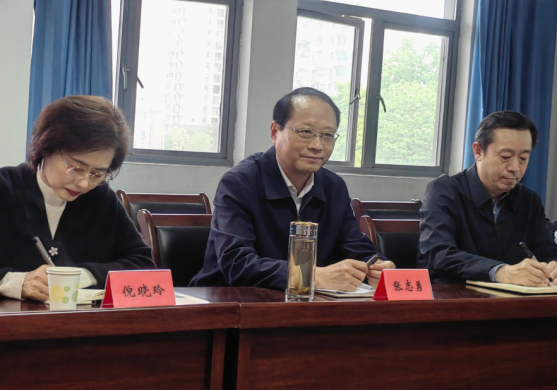 工会︱市领导来淮汽调研工会工作