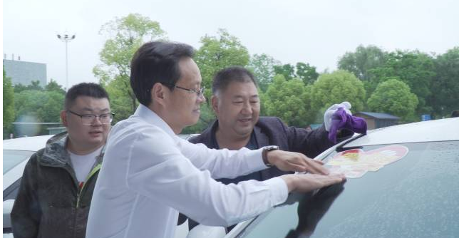 出租车行业开展“爱心送考．为梦护航”志愿服务活动