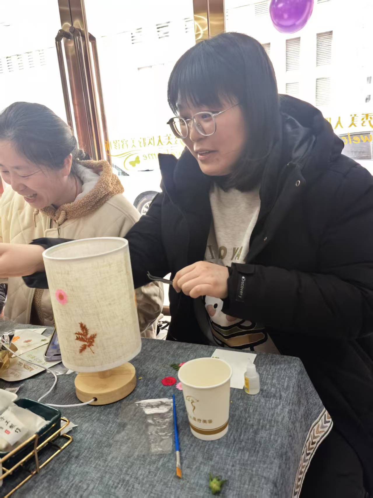 庆三八，照亮自己最美的灯